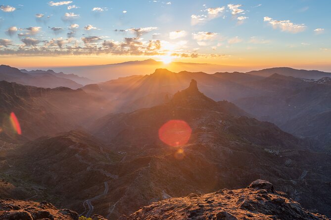 3-Hour Hiking Experience in Roque Nublo - Included gear and picnic snacks that remove friction