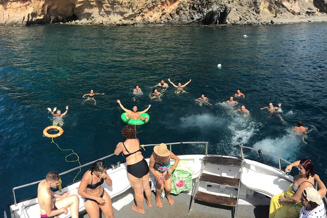 3h Boat Trip + Snorkeling in Puerto de Mogan - Onboard lunch and unlimited drinks: mojo potatoes, omelette, and a relaxed pace