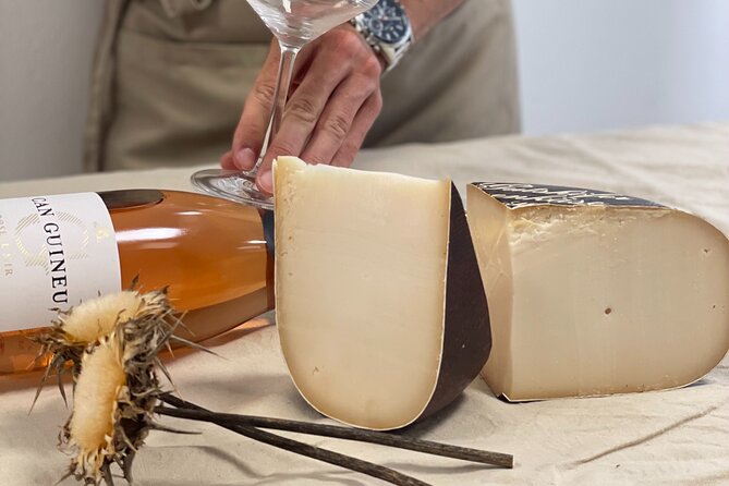 Canarian cheese tasting - 10 island cheeses plus half a bottle of wine per person
