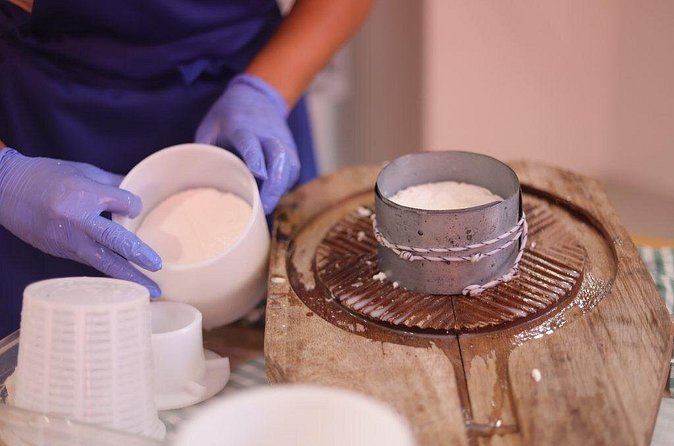 Cheese Workshop - Best Fit: Who Will Enjoy This Goat Cheese Workshop Most