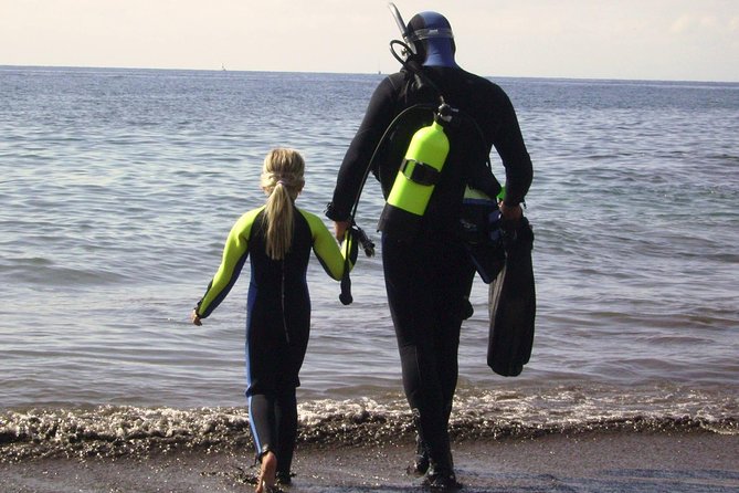 Children's PADI Diving Experience in Gran Canaria - Age limits and water comfort: the real entry test for kids