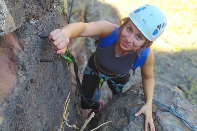 Climbing + Zipline + Via Ferrata + Cave. Adventure route in Gran Canaria - Cave time: volcanic tube + speleology initiation