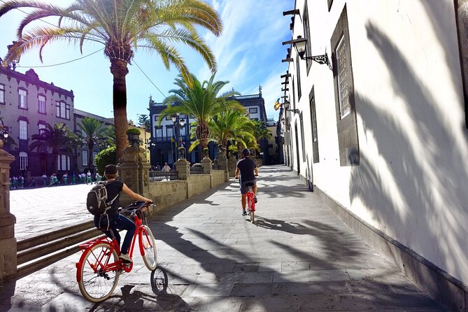 Discover Las Palmas City by Bike in 4 hours - Santa Catalina and the Royal Hideaway Area: English Neighborhood and Town Hall