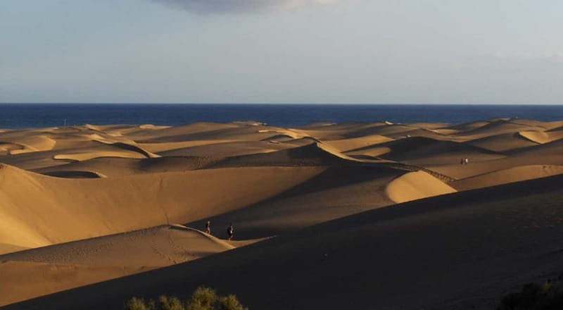 E-Bike CitySightseeing: Maspalomas, Playa Ingles, Meloneras - Meloneras Promenade: riding beside the sea