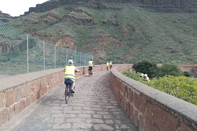 e-Bike Mountain Tour inside a Natural Park+option Tapas in a Cave - Who this tour suits best, and who it does not