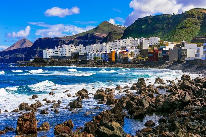 Full-day Tour: Gran Canaria in one day - Stop 3: La Aldea de San Nicolás, Tomato Greenhouses and Island Produce