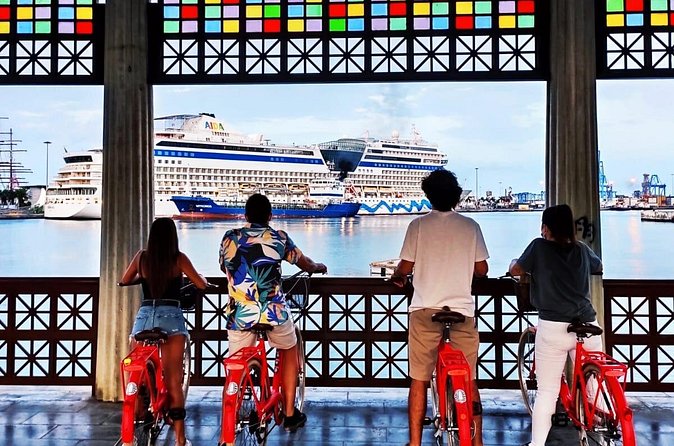 Gastronomic Bike Tour through Las Palmas at Night - Playa de Las Canteras After Dark: Sea Views and a Strong Finish