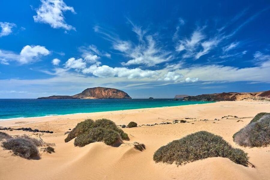 Graciosa Island: Jeep Safari Playa De las Conchas - Pedro Barba: rustic village energy and a beach that feels remote