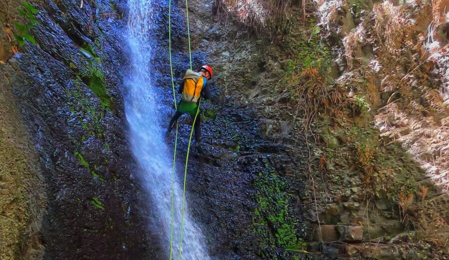 Gran Canaria: Canyoning Trip - What you do in the canyon: walking, jumping, swimming, and abseiling