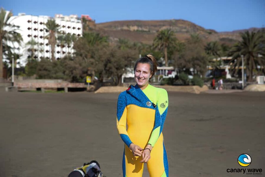Gran Canaria: Meloneras Beach Surf Lesson - Meeting by the Faro de Maspalomas: Getting Set Up Fast