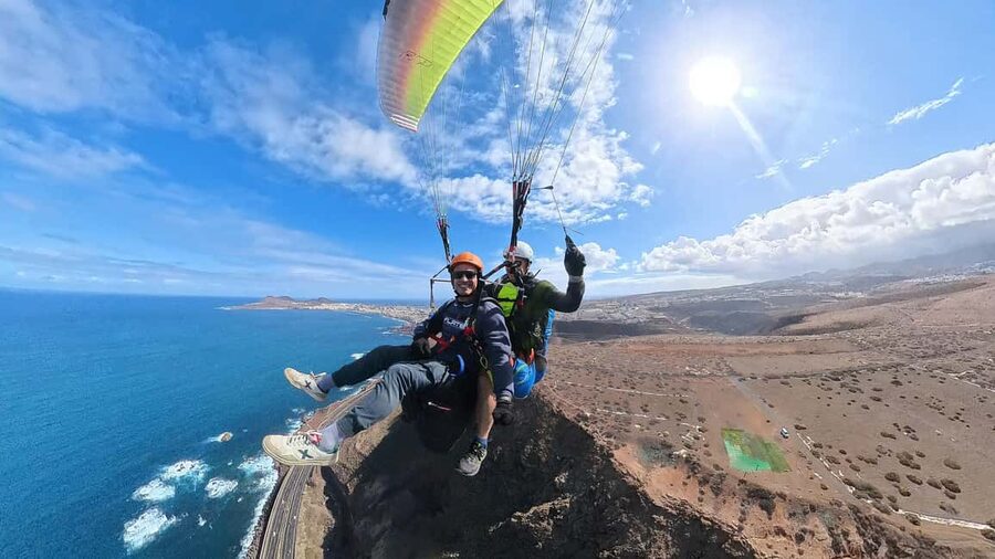 Gran Canaria: Paragliding Flight & Banana Plantation Tour - Pickup, Gear Fitting, and the Gentle Hillside Launch