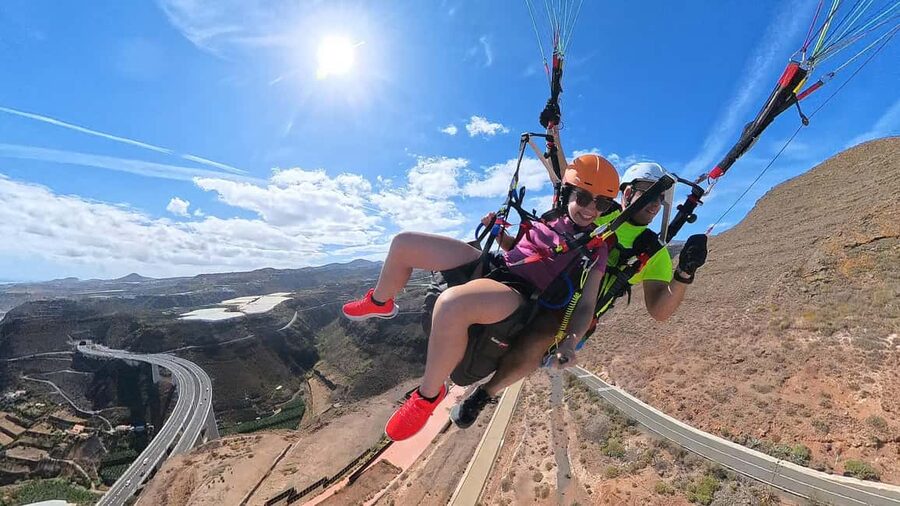 Gran Canaria: Paragliding Flight with Tapas & Pickup - Why fly with a local pro pilot, not just a paragliding label?