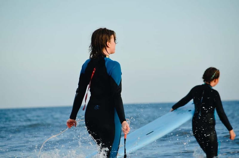 Gran Canaria: Playa del Inglés Girls' Surf Experience - Playa del Inglés, the beach lesson that actually fits first-timers
