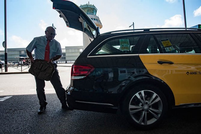 Gran Canaria Private Transfer from Las Palmas airport (LPA) to Costa Meloneras - Landing at LPA, Then Finding Your Driver in Costa Meloneras Fast