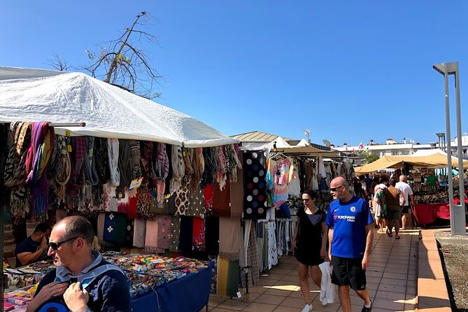Gran canaria shopping day in Puerto Mogan - The market in Puerto de Mogán: where the guide earns their pay