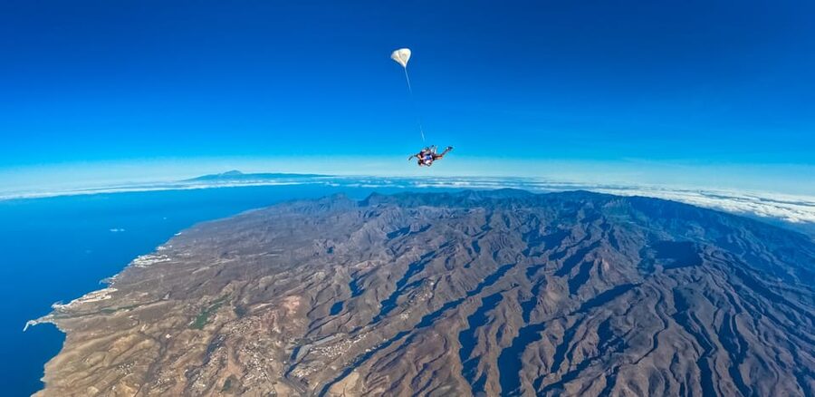 Gran Canaria : Skydiving over Maspalomas Dunes - Van ride to Aeródromo de El Berriel (GCLB) and why the timing can shift