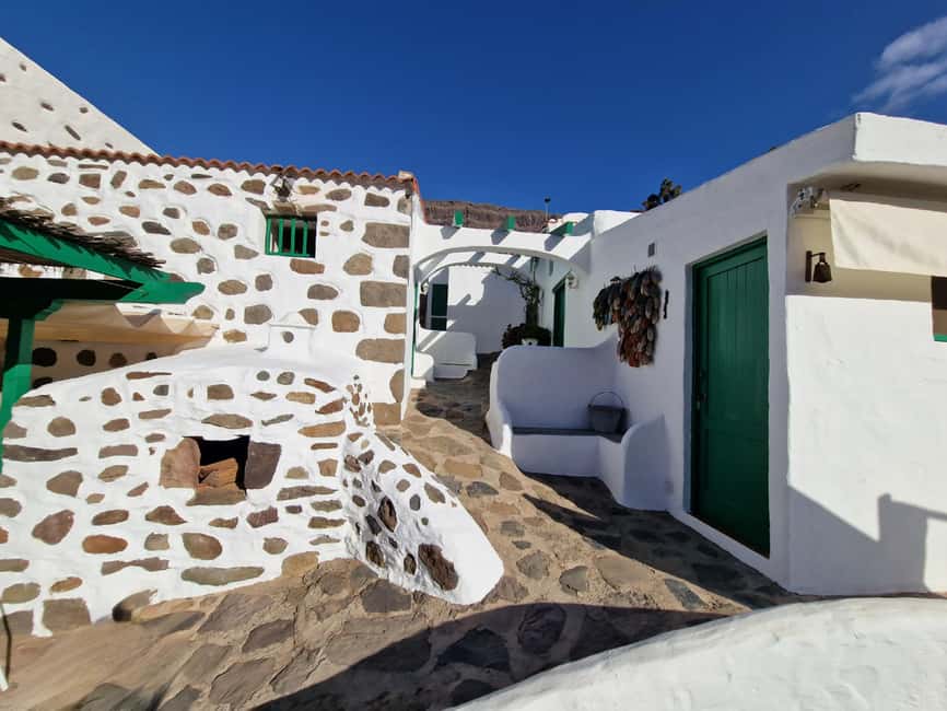 Gran Canaria: Tasting wine & local cheese in Mogan - Who this tour suits best