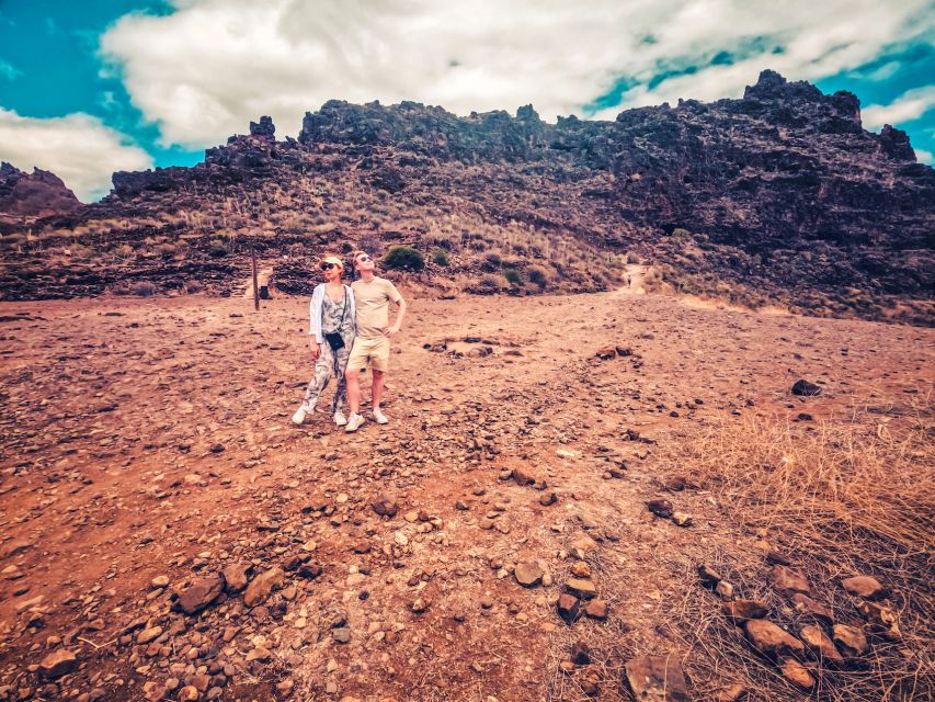 Gran Canaria: The Red Canyon Tour with Local Food Tasting - Barranco de las Vacas: A Short Hike With Real Terrain
