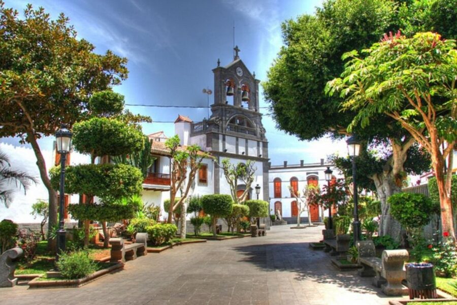 Gran Canaria Tour: Past and Present - Price and Logistics: Pickup Areas, Time on the Bus, and Language Flow