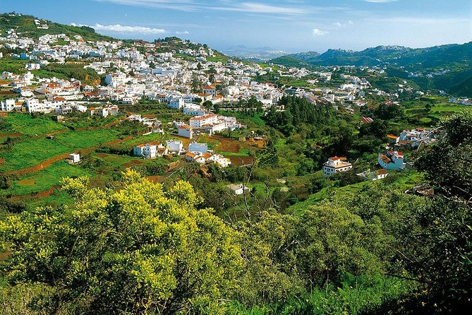 Guided tour: Discover Gran Canaria - Tejeda and the Roque Nublo View-Time Trade