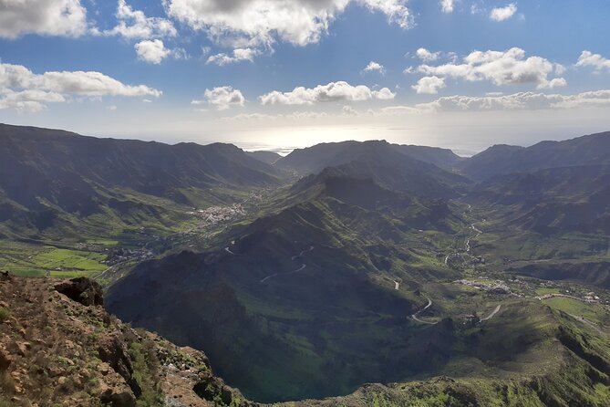 Hiking experience in the north of Gran Canaria - What you’re hiking toward: gorges, beaches, caves, and craters