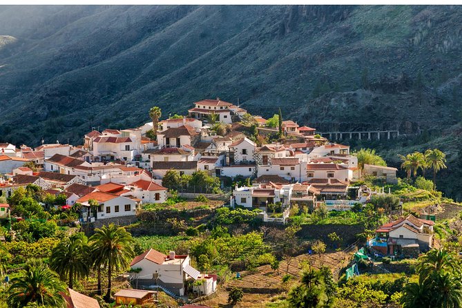 Jeep Tour 4x4 in Gran Canaria - Off-road expectations, open-air seating, and photo reality