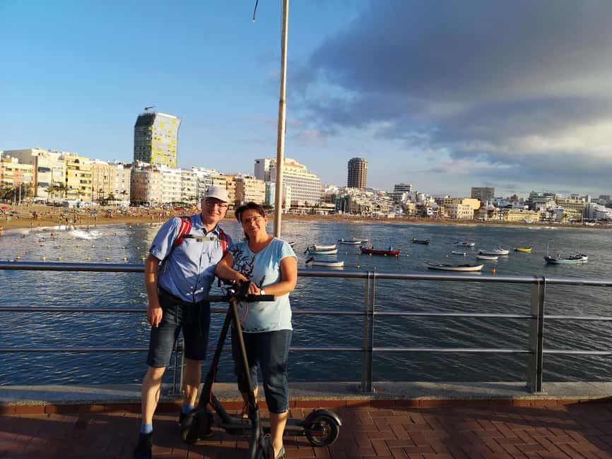 Las Palmas BEACH SUNSET: City Walking Tour - What You Learn on the 70-Minute Guided Stretch