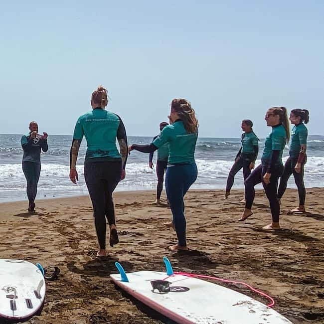 Las Palmas de Gran Canaria: Group surf lessons on La Laja beach - What to expect from the instructors, in plain language