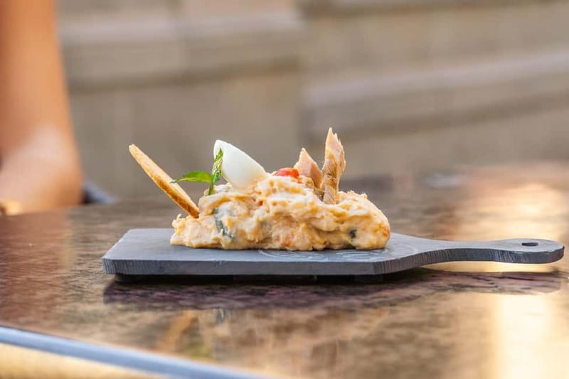 Las Palmas: Gourmet Tapas and Wine Tour in the Old Town - When this tour fits you best