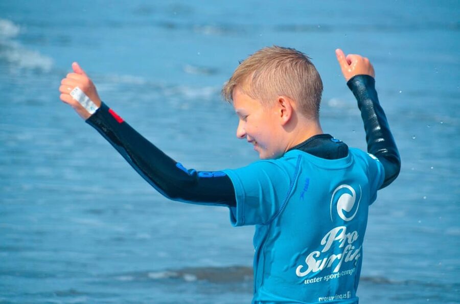 Las Palmas: Learn to Surf with a Special Price for Two Group - What Happens Before You Paddle: Videos, Theory, and Safety