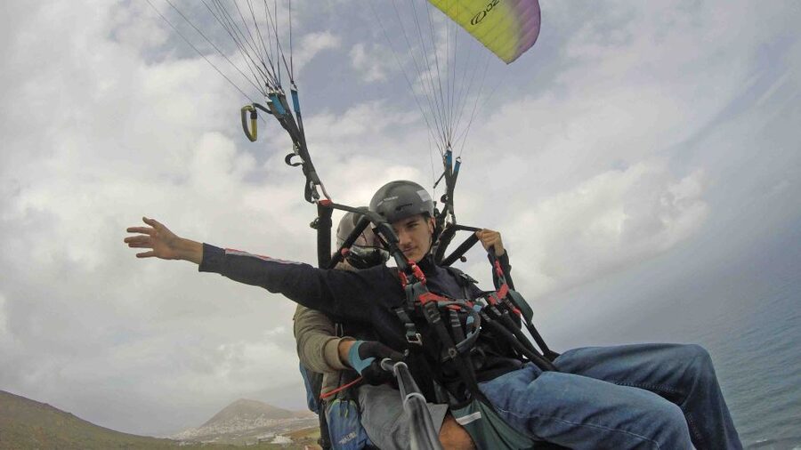 Las Palmas: Paragliding Tandem Flight with Instructor - What You’ll See: Las Canteras, the City, and the Atlantic From Above