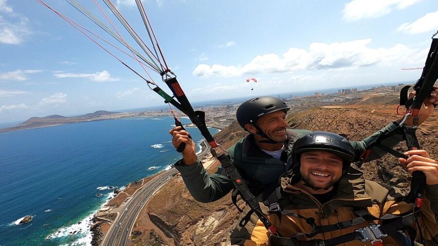 Las Palmas: tandem paragliding flights for everyone - Why Las Palmas tandem paragliding feels calmer than you expect