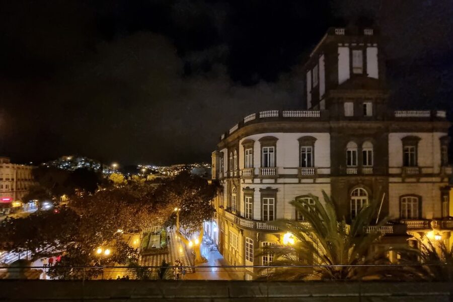 Las Palmas: Tapas and Drinks in the Beauty of the Old City - Stop 2: deeper flavors, owners, and bar conversations (Spanish only)