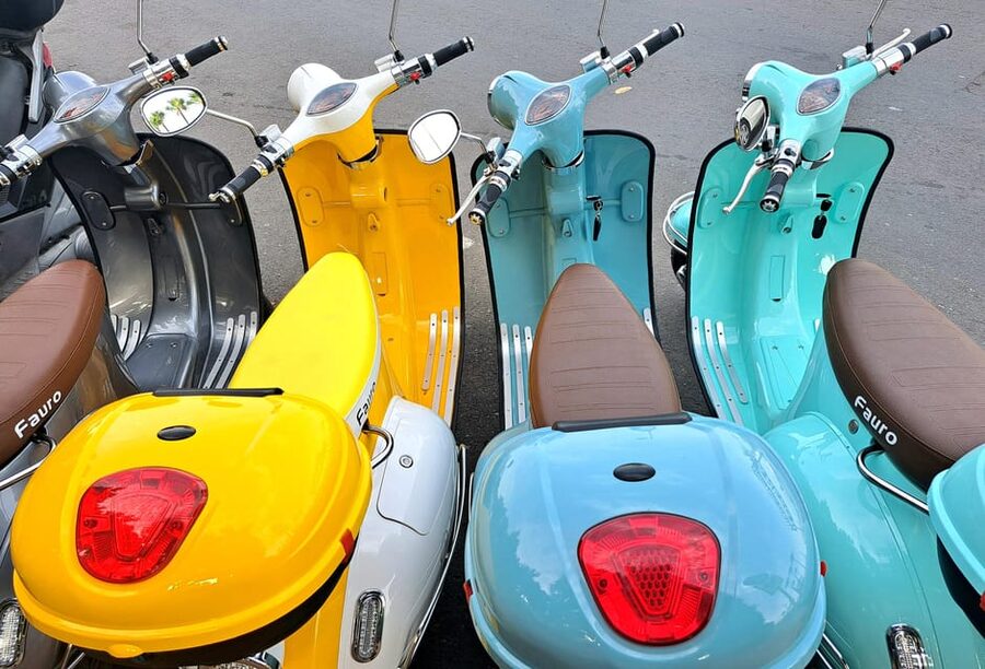 Maspalomas and Las Palmas: electric vintage scooter for rent - Service Quality That Shows in the Details
