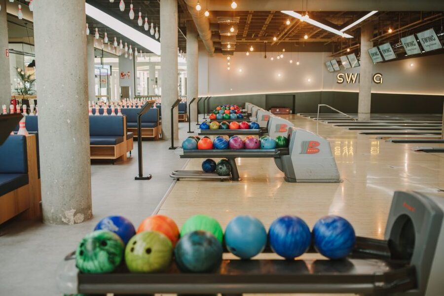 Maspalomas: Bowling Session Entry Ticket at Holiday World - The 16-Lane Bowling Setup, Shoes, and the Pro Feel