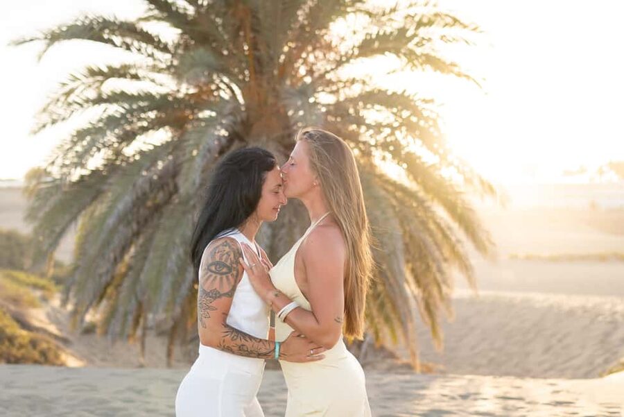 Maspalomas dunes: private photoshoot - Capture your moments - Outfits, color, and the option to change looks