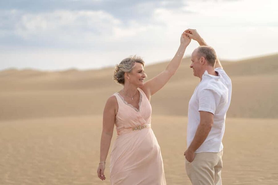 Maspalomas dunes: private photoshoot - Capture your moments - Maspalomas dunes and Playa del Inglés, guided like a pro