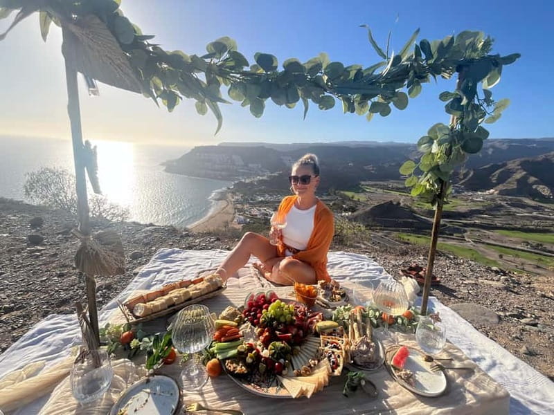 Maspalomas: Gran Canaria Picnic Experience - Sunset Picnic in Maspalomas or Amadores: the whole point