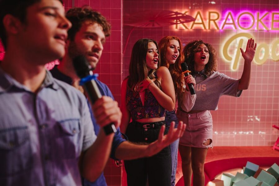 Maspalomas: Holiday World Themed Karaoke Room Rental - What’s Included, What Costs Extra, and the 50 Euro Cash Deposit