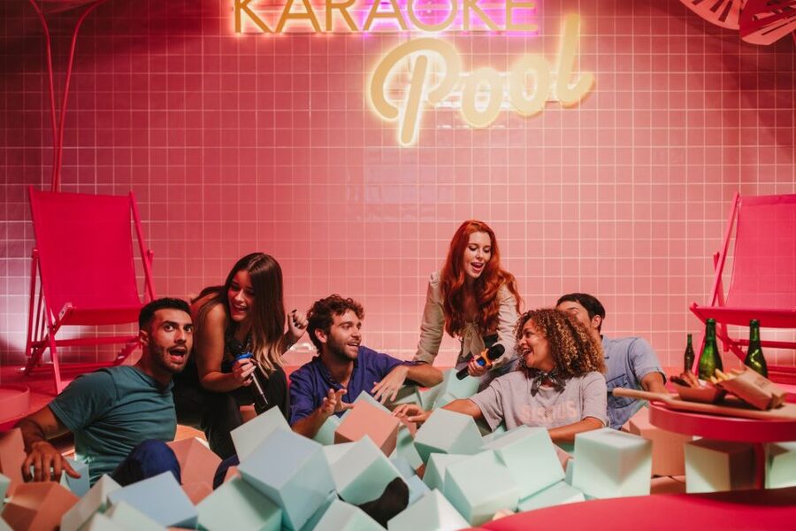 Maspalomas: Holiday World Themed Karaoke Room Rental - Drinks, Bar Timing, and Why One Slow Moment Can Change the Mood