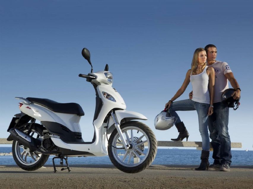 Maspalomas : Rent 7 hours - 7 Days a 125 cc Petrol Scooter - Maspalomas Dunes and the old lighthouse you should not skip