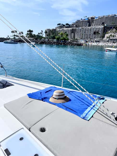 Pasito Blanco : Private sailing tour with food & drinks - Tapas onboard with cava, wine, and beer