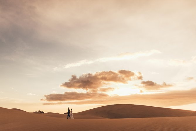 Photoshooting in the Maspalomas Dunes - Maspalomas Dunes at Sunset, the Real Reason This Works