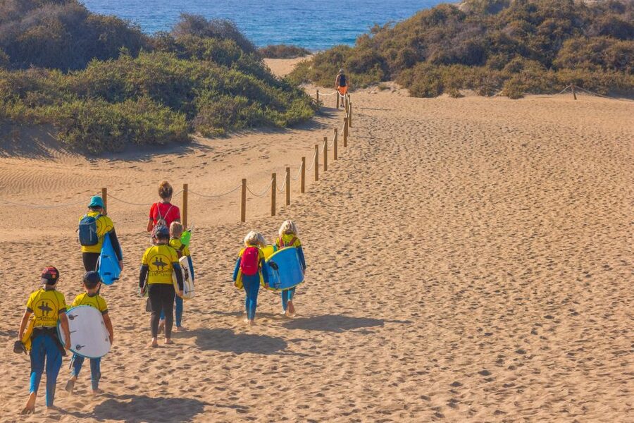 Playa del Inglés Maspalomas: High Quality Surf Classes - A beginner surf class built around safety and fast progress
