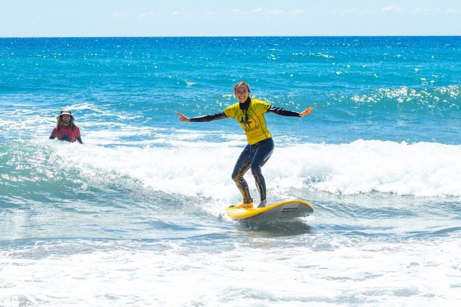 Playa del Inglés Maspalomas: High Quality Surf Classes - Equipment, insurance, and photos: where the $63 actually goes