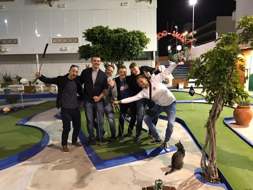 Playa del Inglés: Minigolf Taidia - Mini the minigolf-cat: why it makes the round feel different
