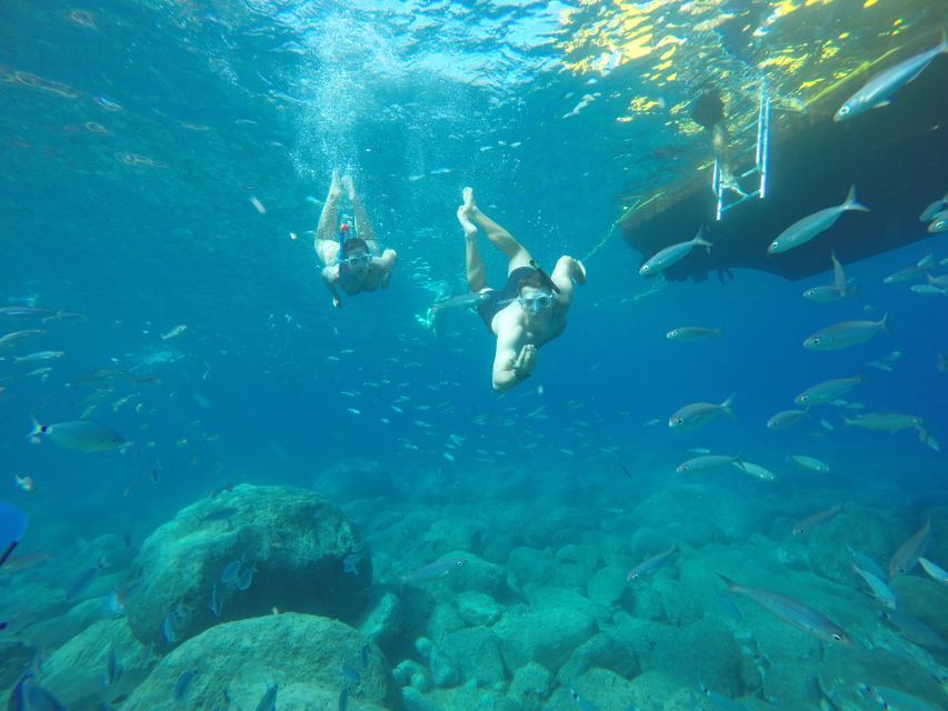 Puerto de Mogan: Boat and Snorkeling Trip - Entering Puerto de Mogan: the meeting point that saves time