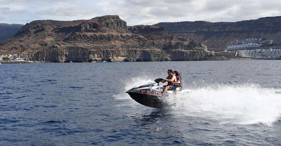 Puerto Rico de Gran Canaria: Jetski Tour - The jetski safari along the Southwest Coast: speed, wind, and what you might spot