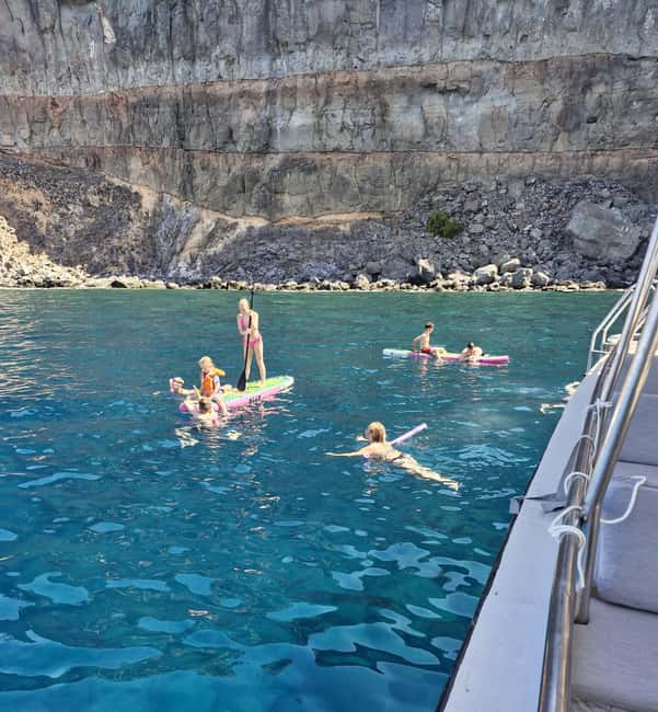 Puerto Rico, Gran Canaria: boat trip, drinks, food, paddle surfing, snorkeling - Boat Comfort, Crew Service, and Family-Friendly Details