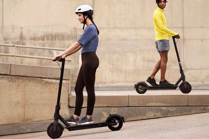 Rent E-Scooter Kick Start: Exploring Playa del Ingles & Maspalomas - Battery Life and Range: What 30 km Really Means